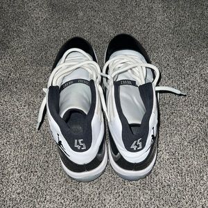 Jordan patent leather 11’s size 14